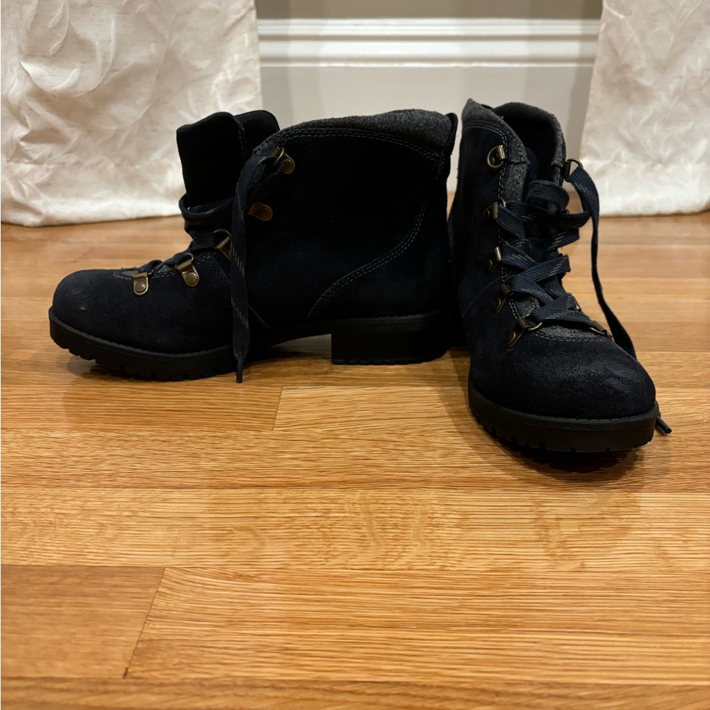 Clarks Navy Blue Lace Up Suede Boots with Soft Cushion